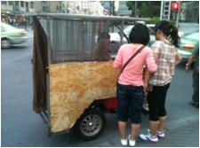 乗る前に行き先と値段をまず交渉 乗る前に行き先と値段をまず交渉